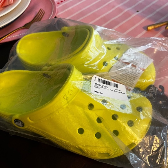 Womens crocs citrus size 9 - Picture 8 of 8